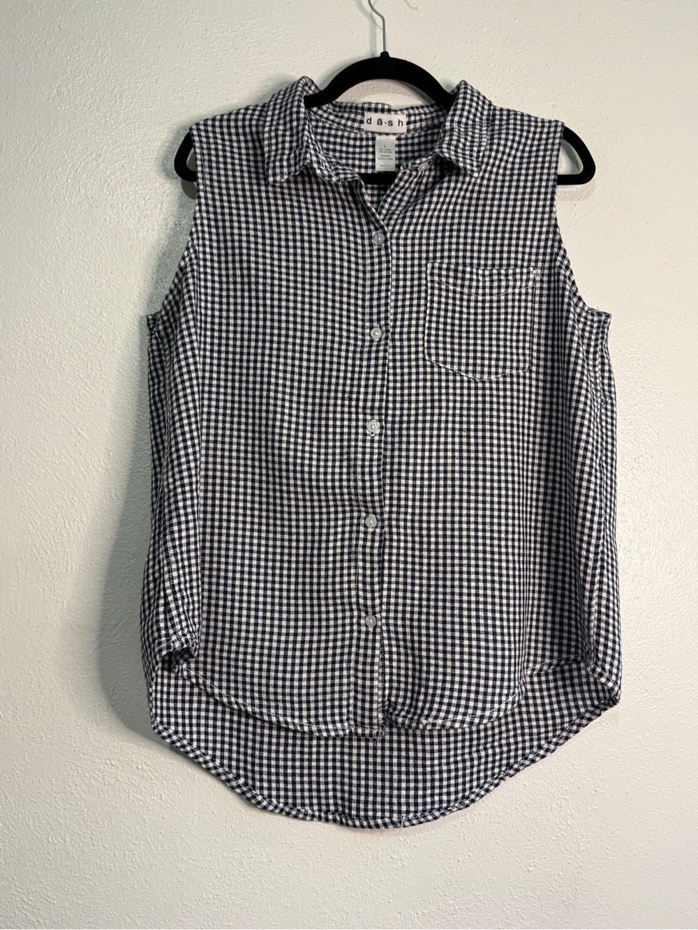 Dash Black & White Linen-Blend Gingham Sleeveless Button-Down Shirt. Sz L.